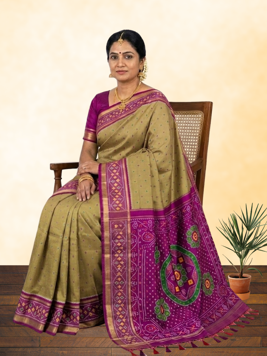 Cream magenta handloom pochampally ikat silk saree