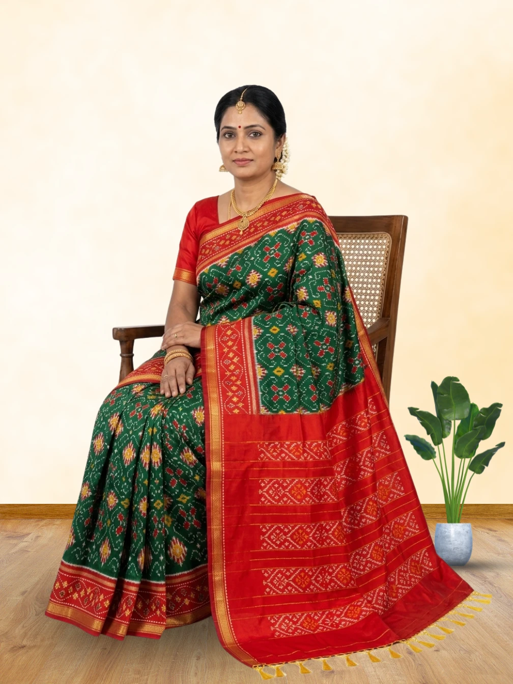 Red green handwoven pochampally silk saree
